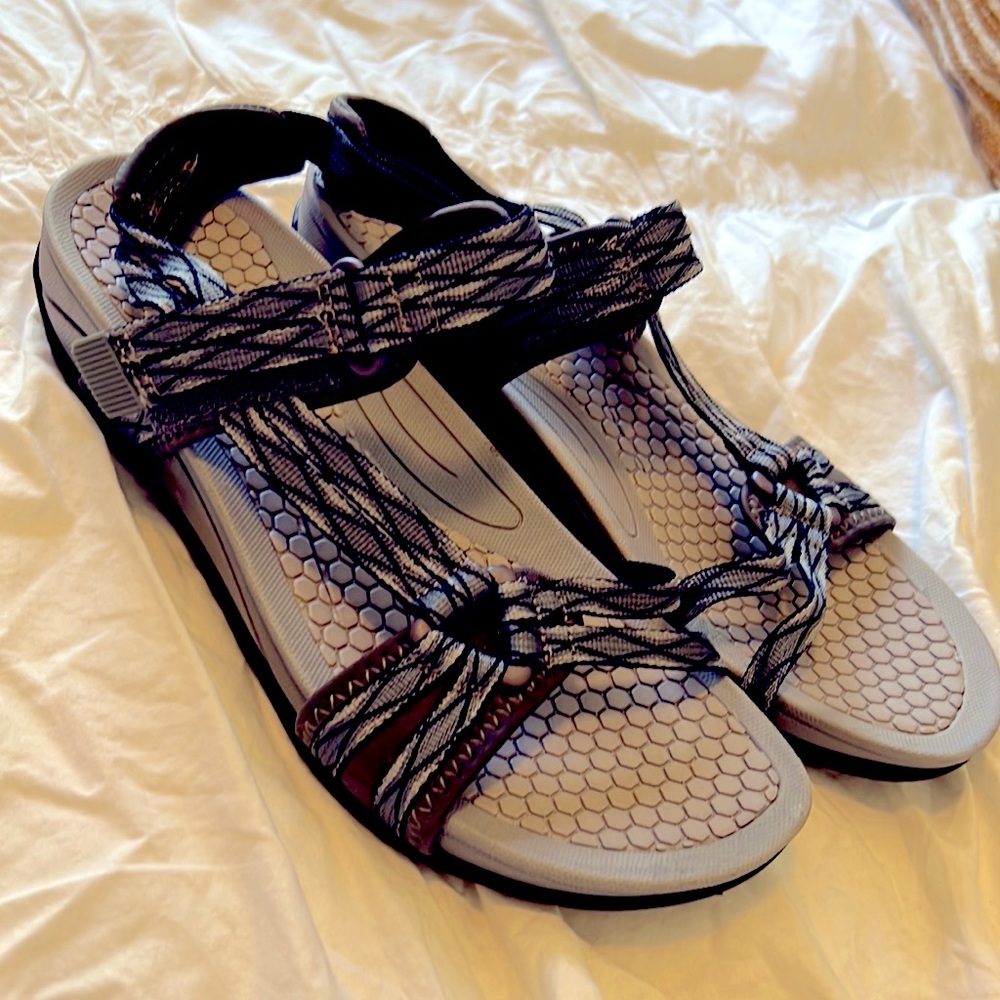 BareTraps Athletic Sandals